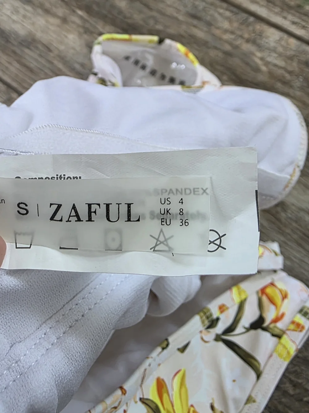 New ZAFUL Floral V Neck One-Piece Swimsuit Sz Small 4
